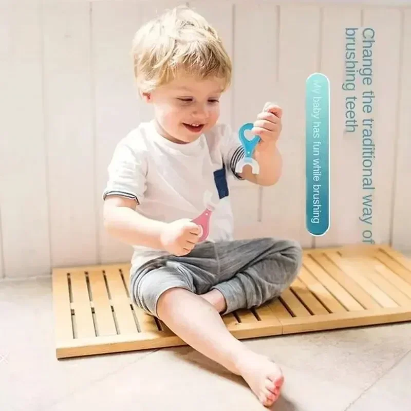 Cepillo de dientes infantil en U para niños – Limpieza segura - imagen 4