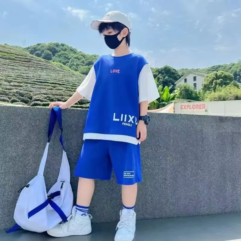 Conjunto de verano infantil con pantalón corto de retazos deportivos - imagen 3