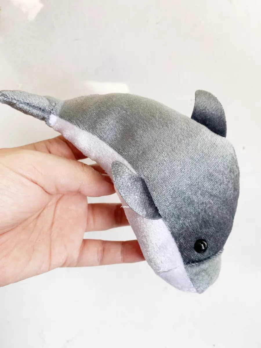 Peluche de ballena y tiburón estilo mundo azul