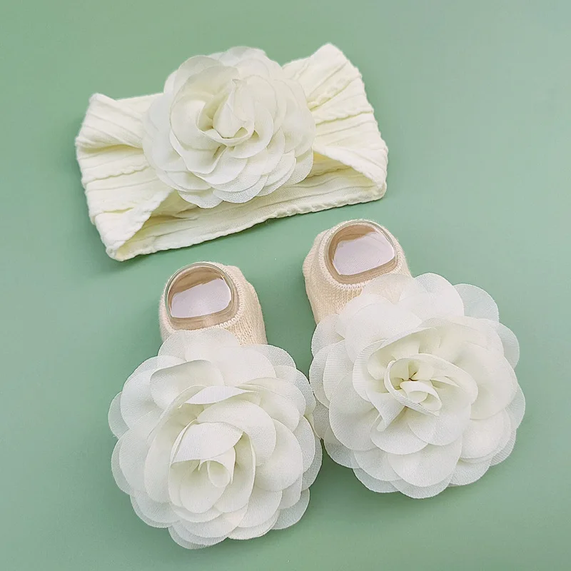 Turbante de encaje con flores para bebé