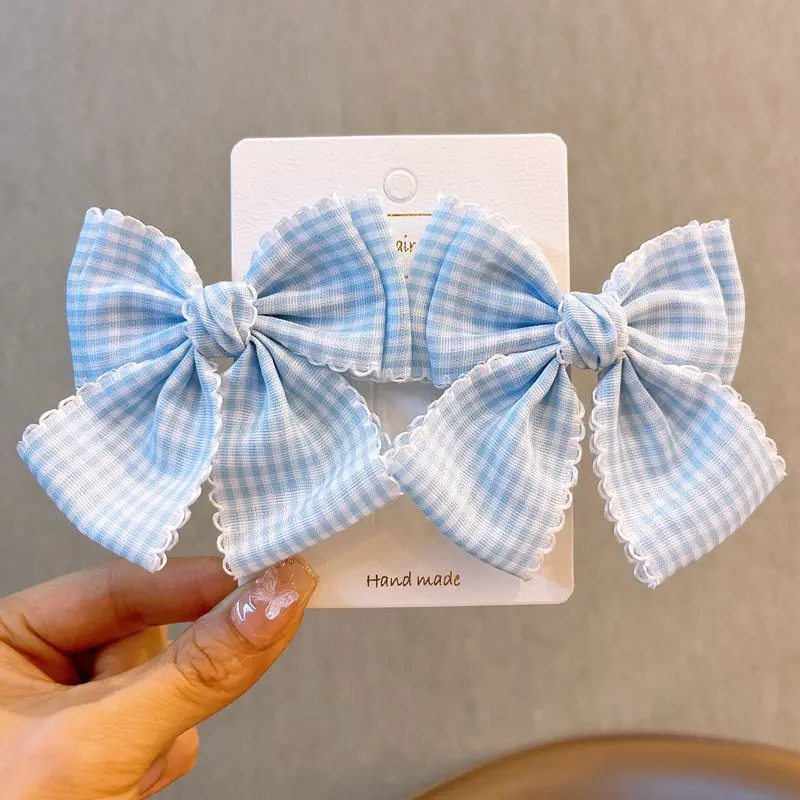 Accesorio infantil para un look estilo academia