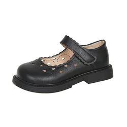 Zapatos de cuero para niña con suela flexible y calado