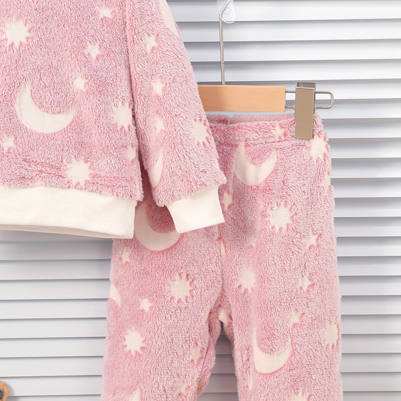 Pijama de felpa para niña – Cálida y suave para invierno - imagen 5