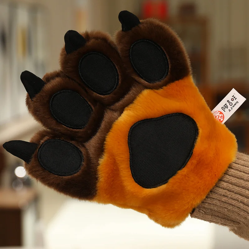 Guantes en uso para fiesta temática