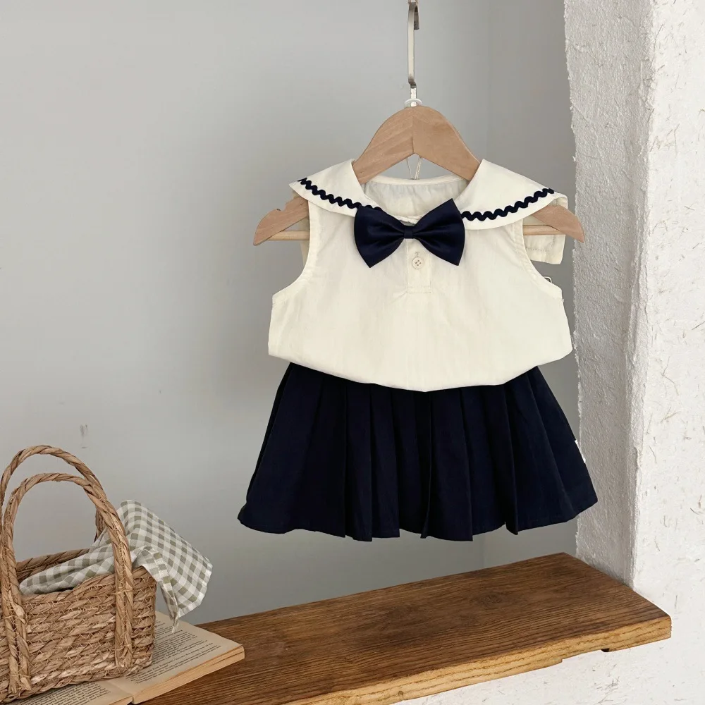 Falda plisada con cintura elástica