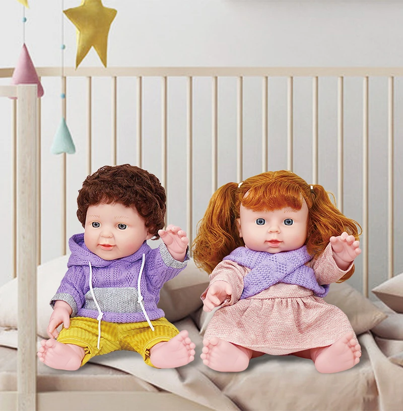 Muñeca con ropa intercambiable para juegos de rol