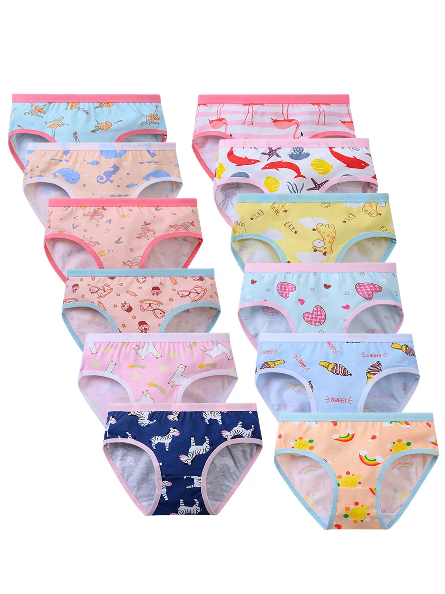 Ropa interior infantil en estampados y cortes variados