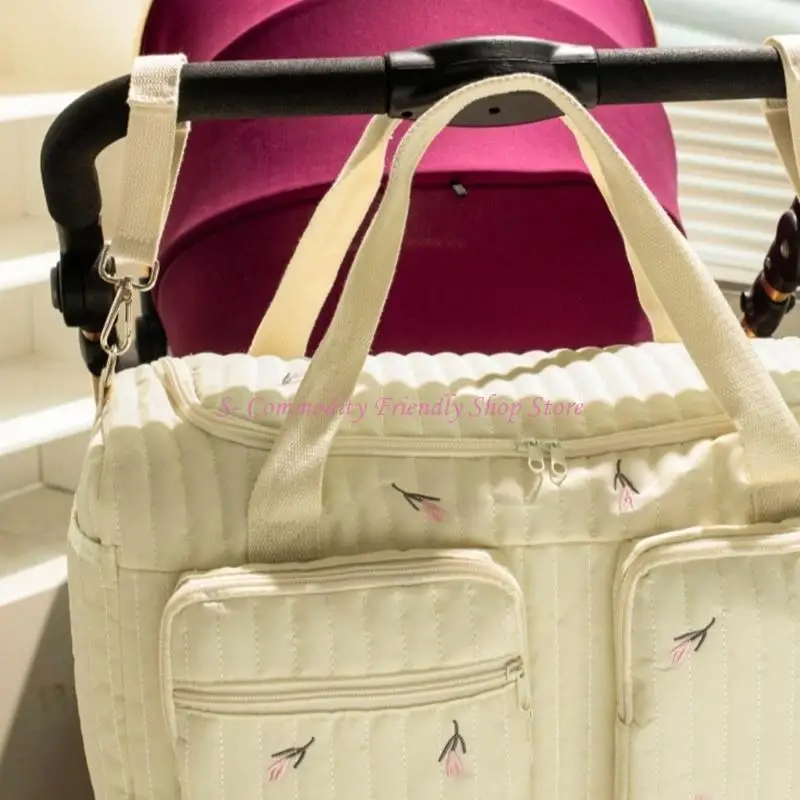 Bolsa de pañales espaciosa con bolsillos y portabotellas aislado - imagen 3