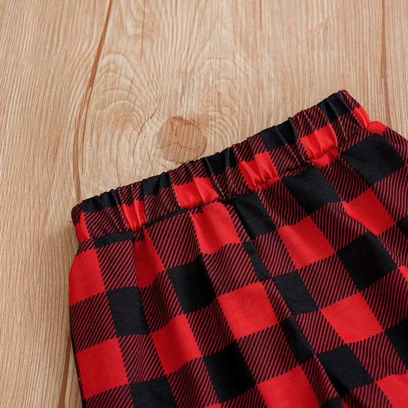 Conjunto navideño para recién nacido – Pijama de cuadros con pajarita - imagen 5