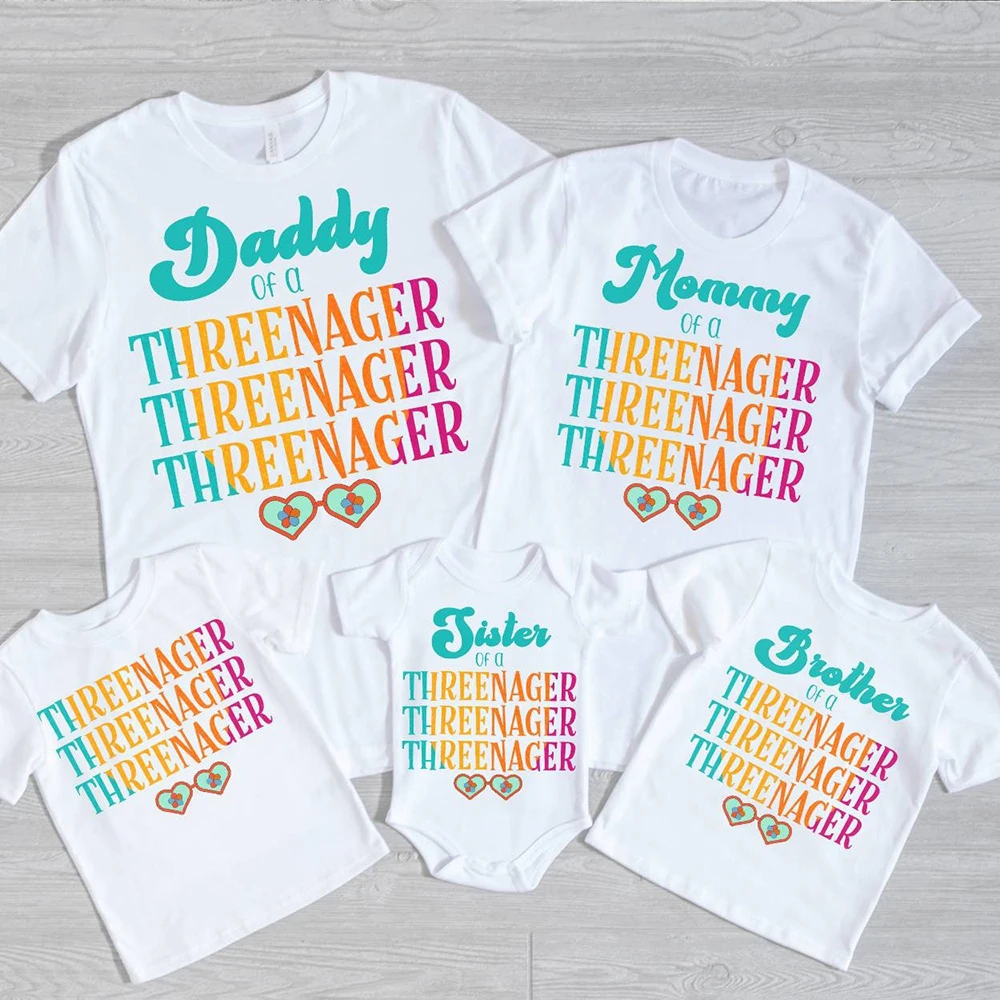 Camiseta de cumpleaños para niños - diseño familia mamá papá - imagen 4