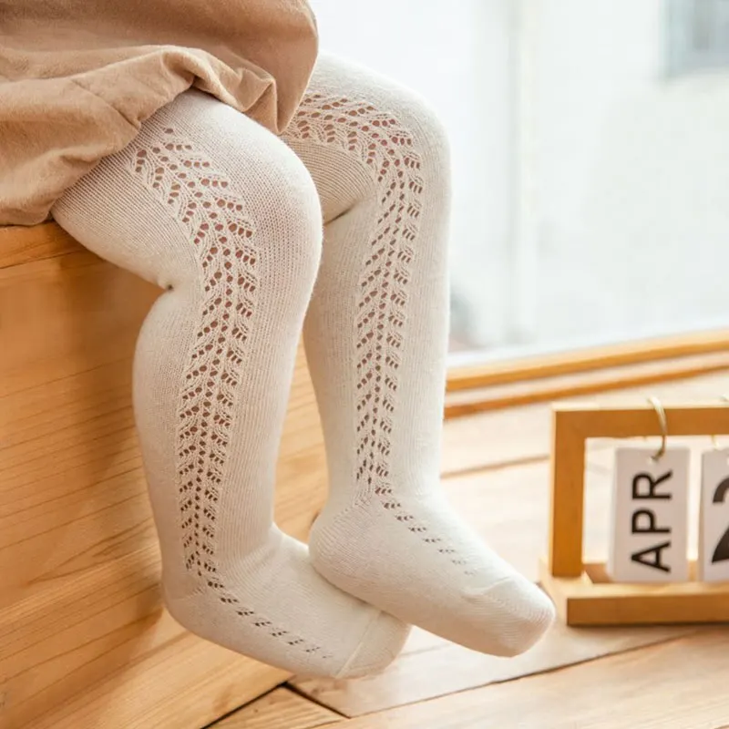 Pantimedias de algodón transpirable para bebé y niña – Estilo español - imagen 4