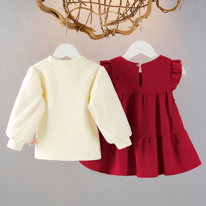 Conjunto niña invierno rojo con arco princesa, dos piezas - imagen 3