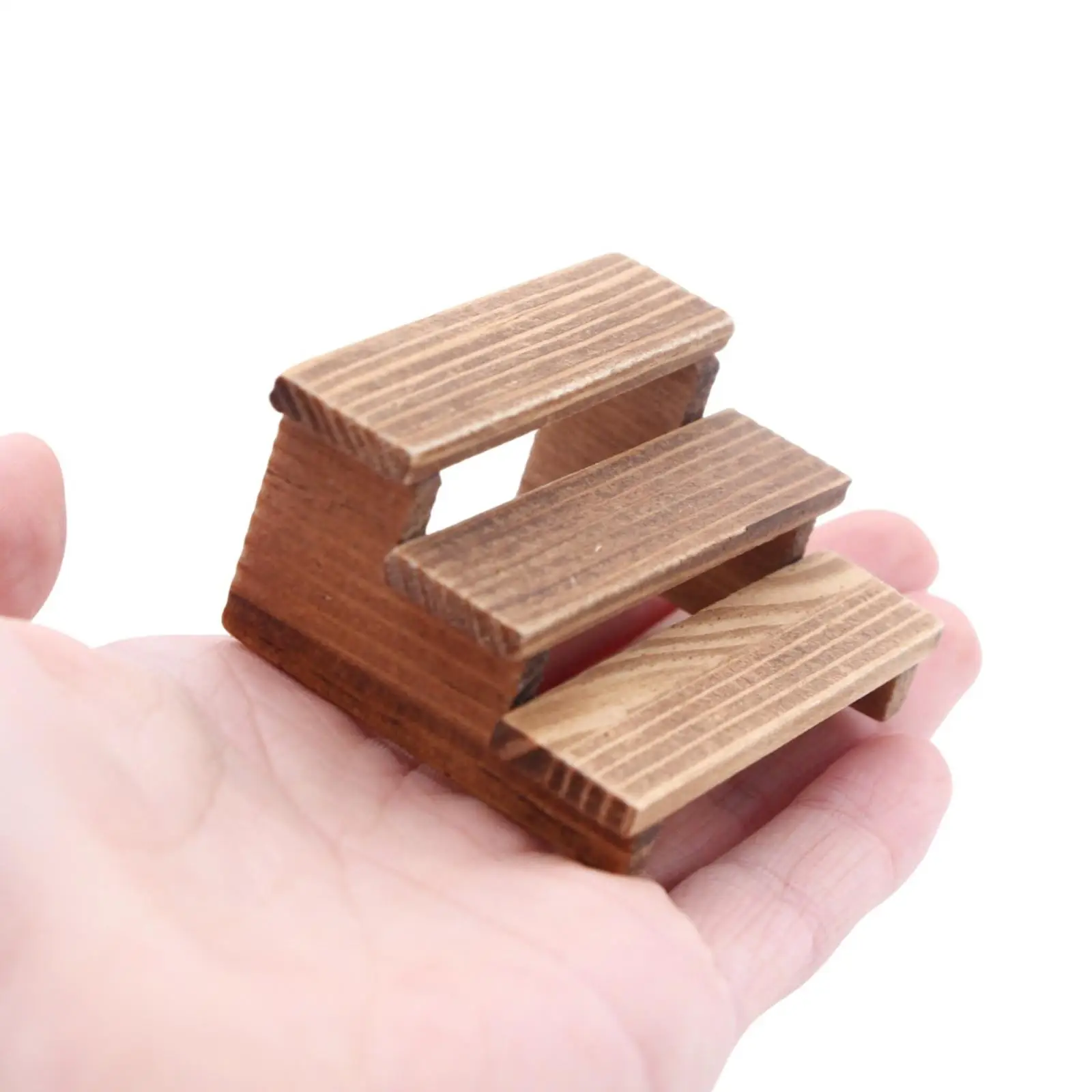 Estante de madera de tres niveles para miniaturas escala 1:12