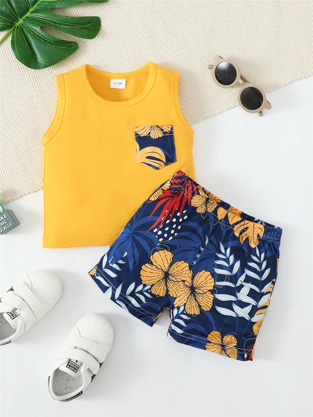 Camiseta sin mangas con bolsillo en diseño infantil