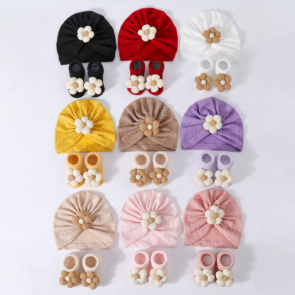 Conjunto gorro turbante floral y calcetines suaves para bebé - imagen 5