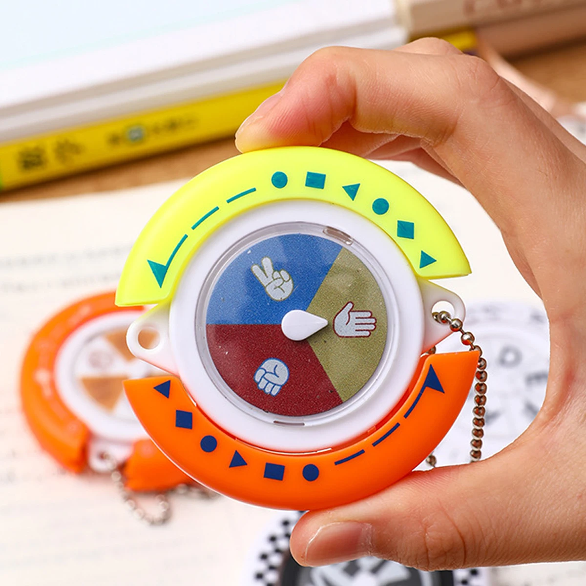 Fidget spinner antiestrés con juego piedra papel tijera, llavero - imagen 4