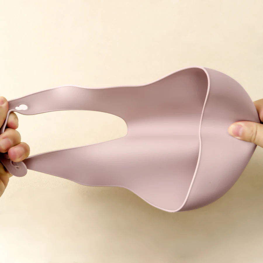 Babero de silicona para bebé - impermeable, ajustable y cómodo