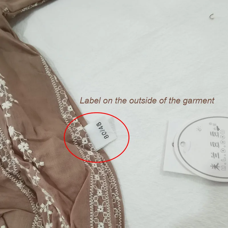 Mono de una pieza para bebé niña con diseño suave