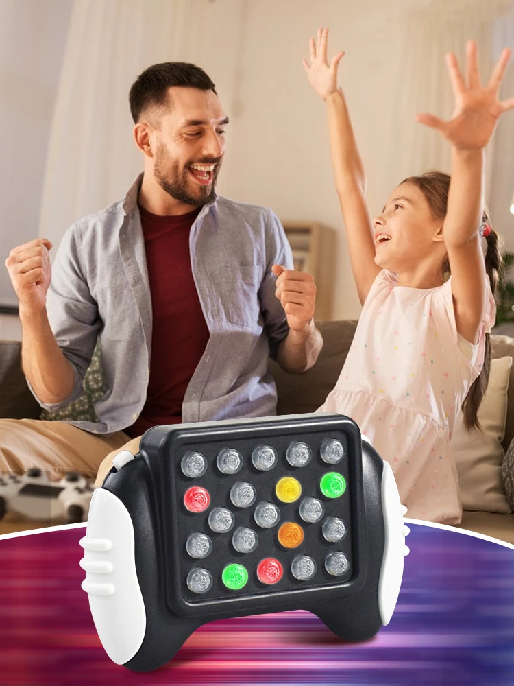 Máquina de juego de memoria GGbell mostrando luces y botones