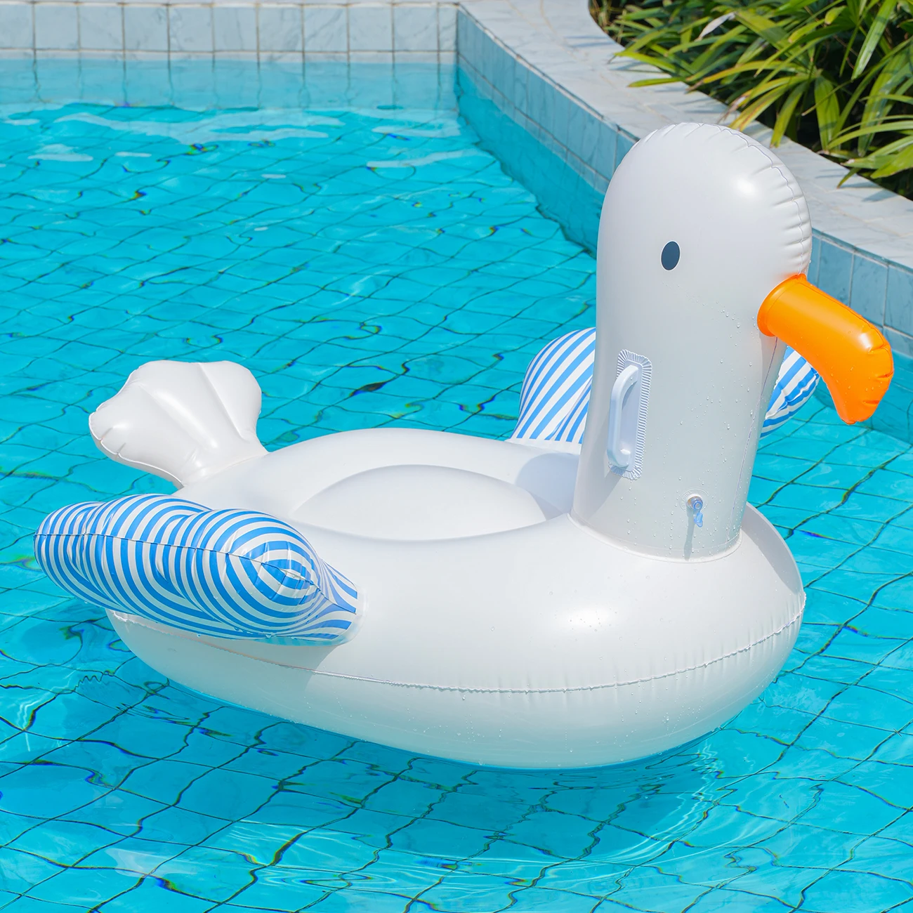Esterilla flotante inflable en forma de gaviota para verano - imagen 3
