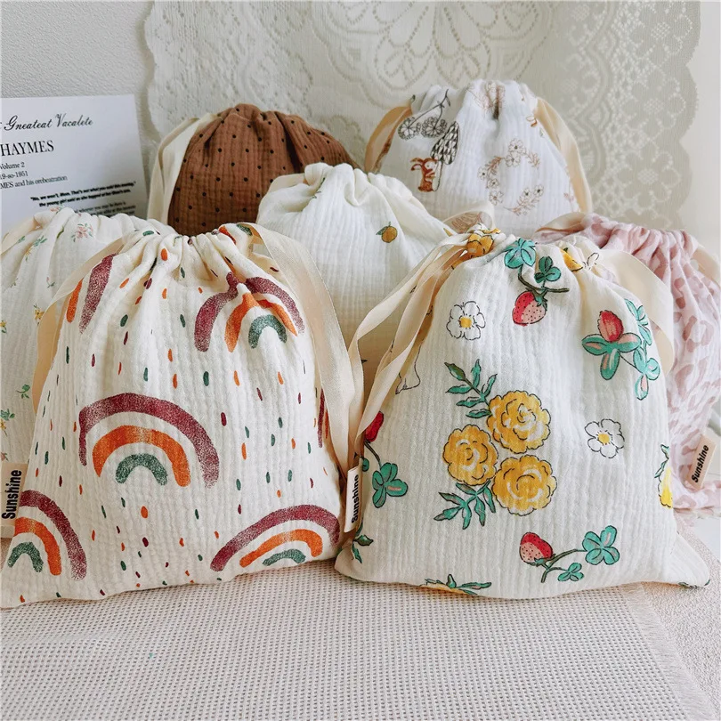 Bolsa porta pañales de algodón natural con cordón arcoíris práctica - imagen 3