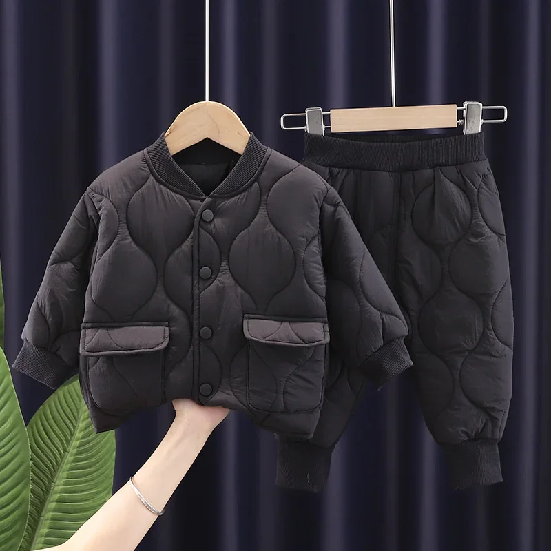 Conjunto invernal para niño: chaqueta y pantalón de algodón suave - imagen 3
