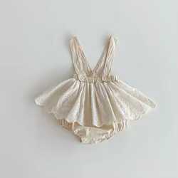 Pantalones cortos de verano para niña con volantes y tirantes encaje