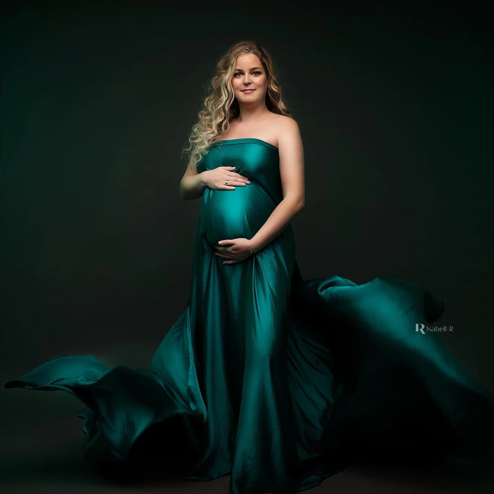 Bata de maternidad satén para sesiones fotográficas en estudio - imagen 3