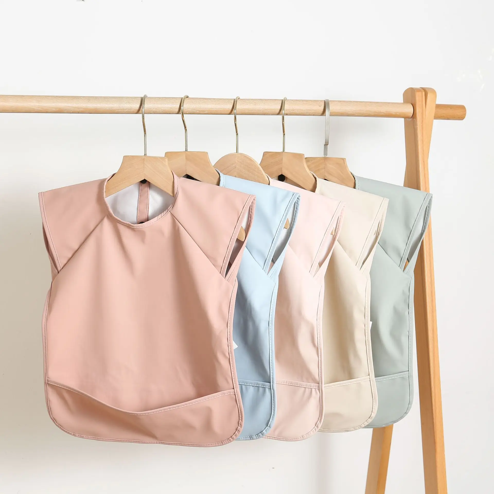 Baberos para bebé con bolsa de almacenamiento y fácil limpieza - imagen 2