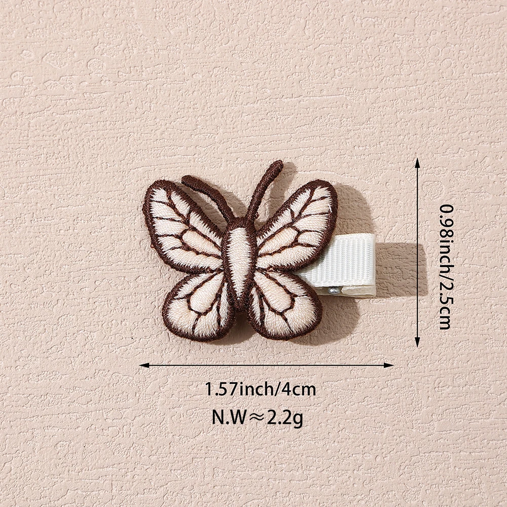 Conjunto de clips infantiles con diferentes motivos decorativos