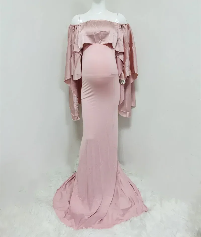 Combinación vestido + capa para maternidad