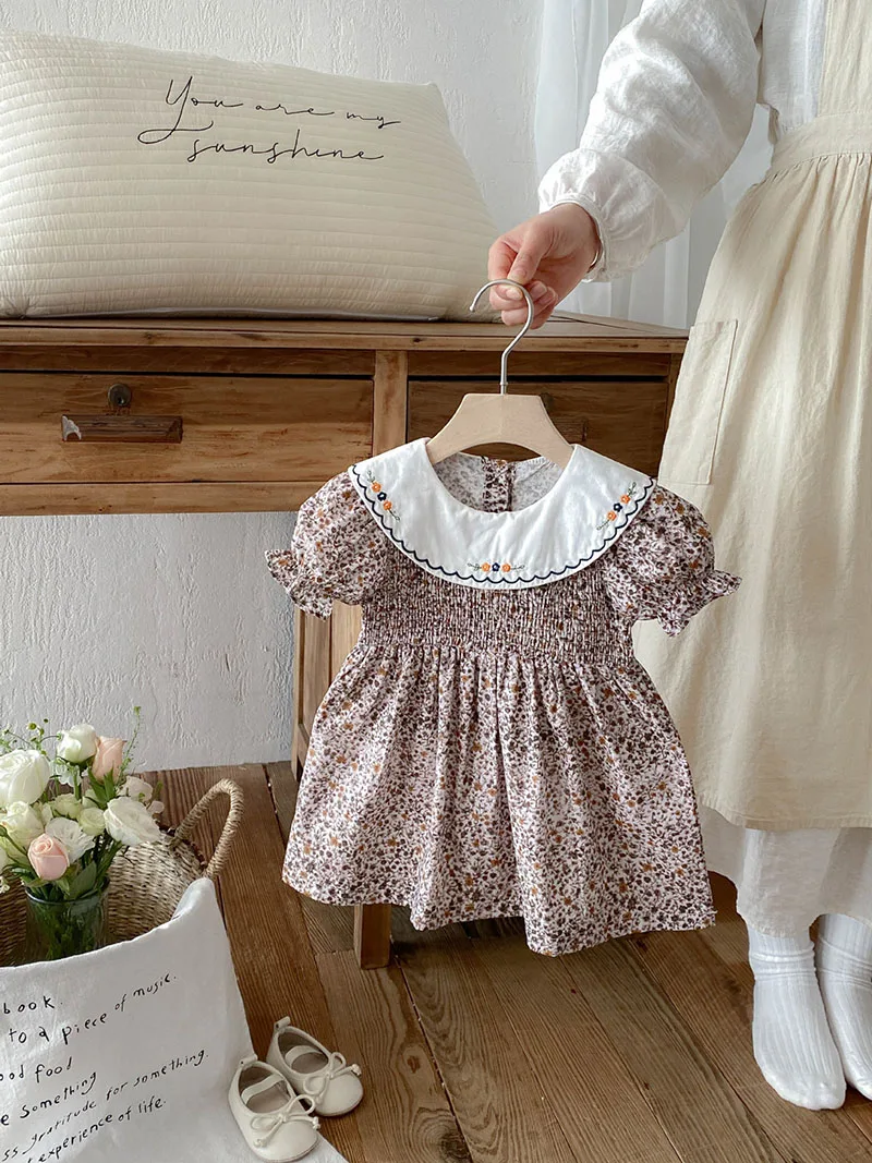 Estampado floral y caída de la falda