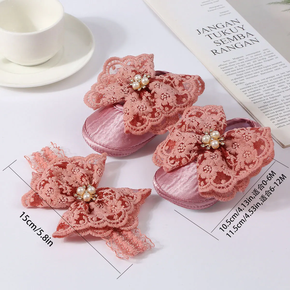 Zapatos de encaje bebé con lazo y perlas Accesorio para niña - imagen 3