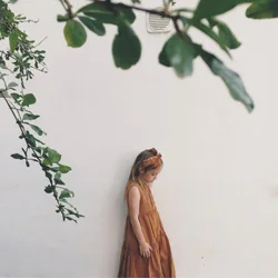 Vestido de playa lino y algodón bohemio para niña en verano
