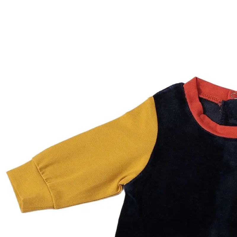 Kds camiseta manga larga terciopelo con bolsillo de contraste - imagen 2