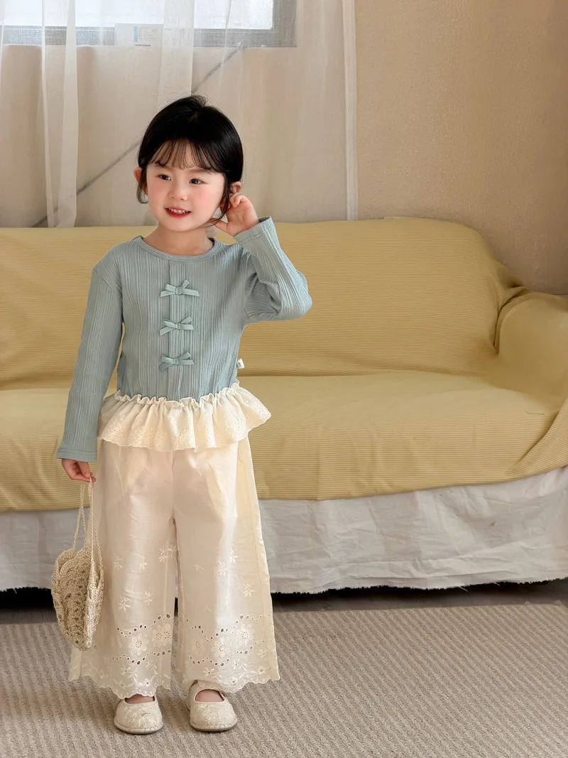 Versatilidad al combinar con diferentes tops