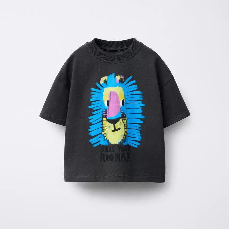 Camiseta infantil con estampado de dibujos animados