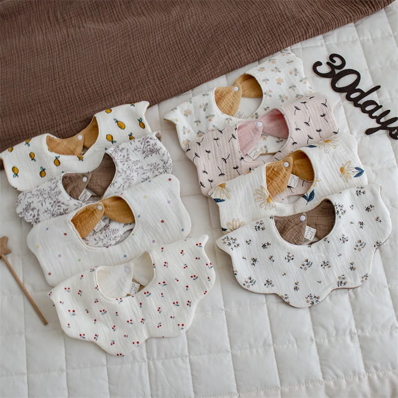 Babero bandana de gasa absorbente con diseño giratorio - imagen 2