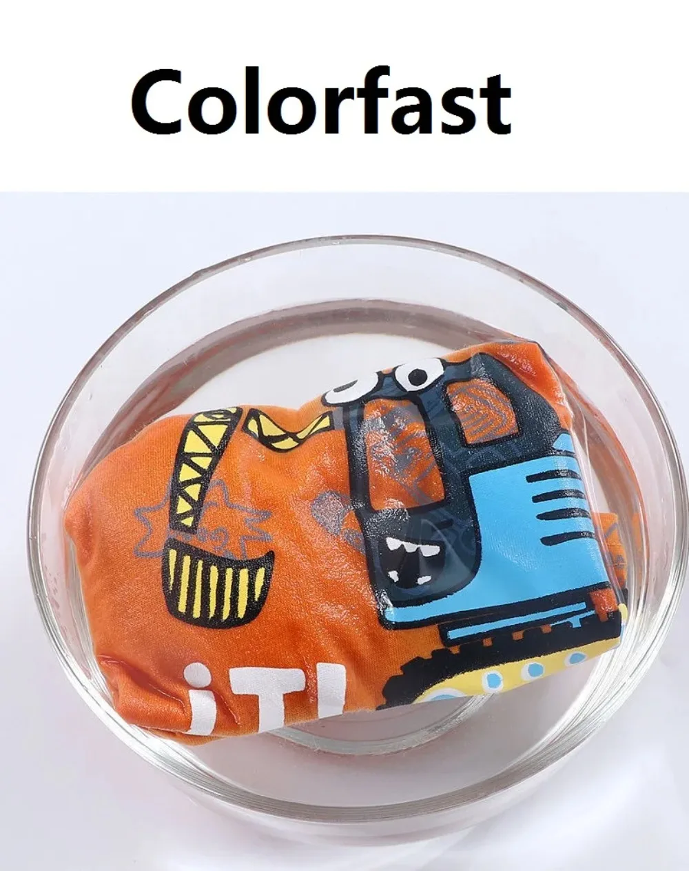 Camiseta infantil en varios colores y estampados de dibujos animados