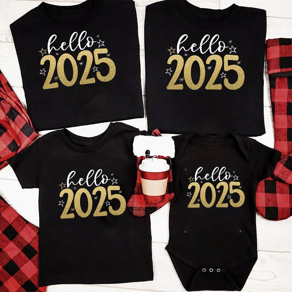 Camisas coordinadas para familia Hello 2025