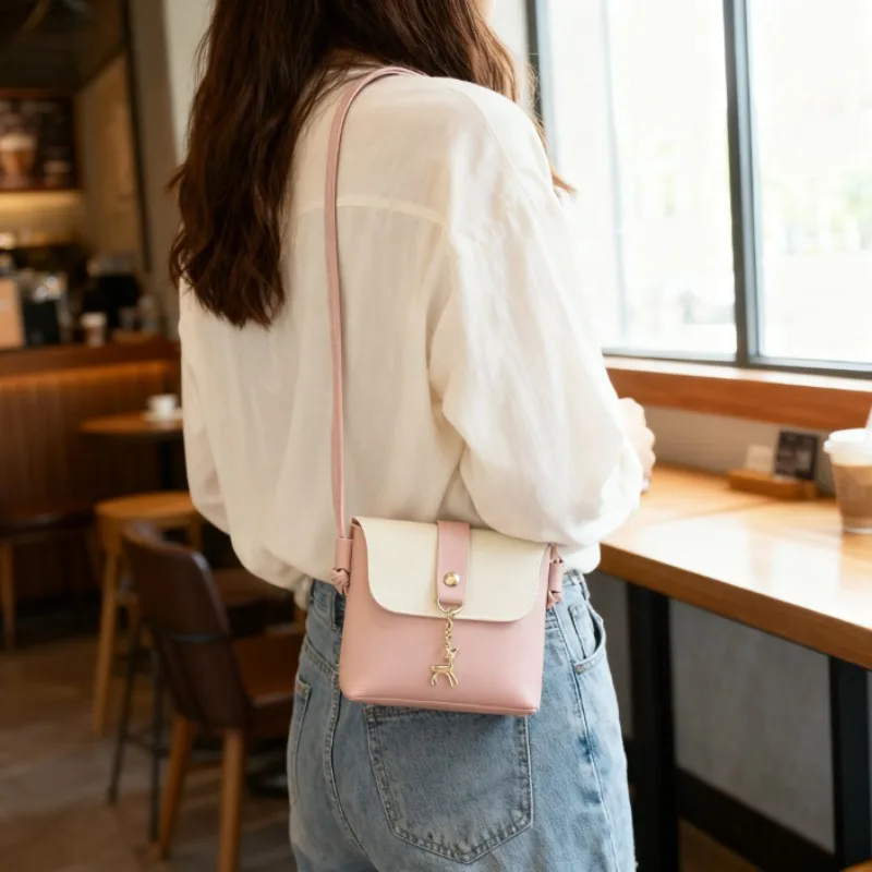 Bolso cruzado con colgante de ciervo estilo moderno para niñas - imagen 4