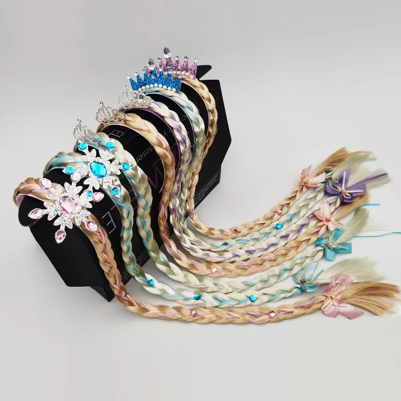 Diadema corona con perlas, trenzas tipo peluca y copos nieve princesa - imagen 2