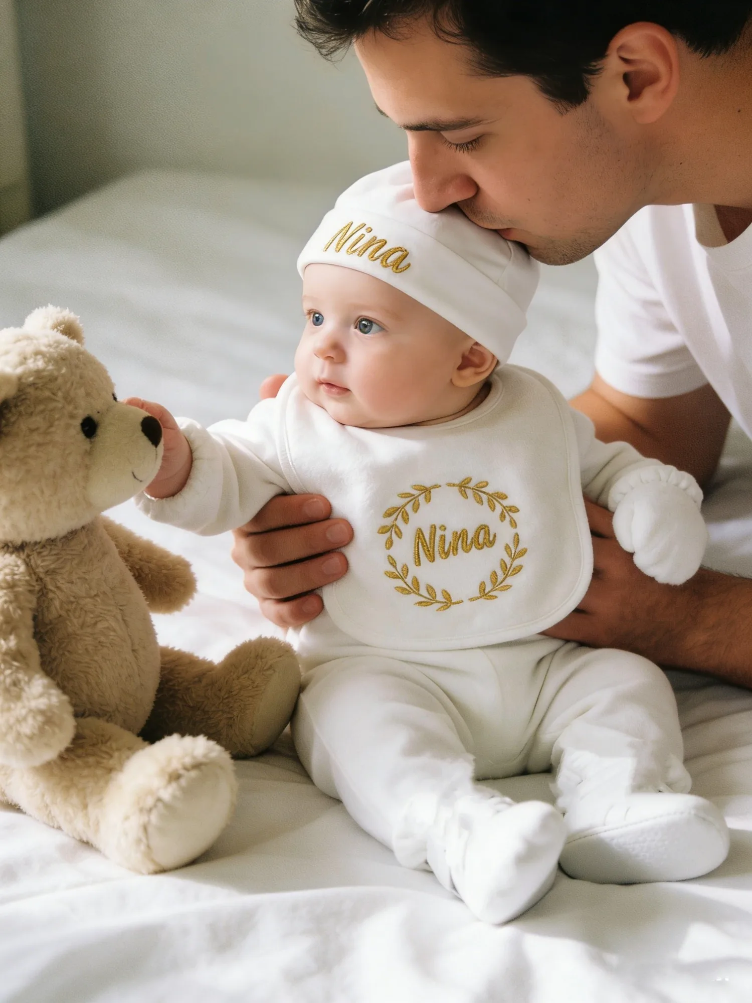 Conjunto de bautizo bebé niña con bordado del nombre y patucos - imagen 4