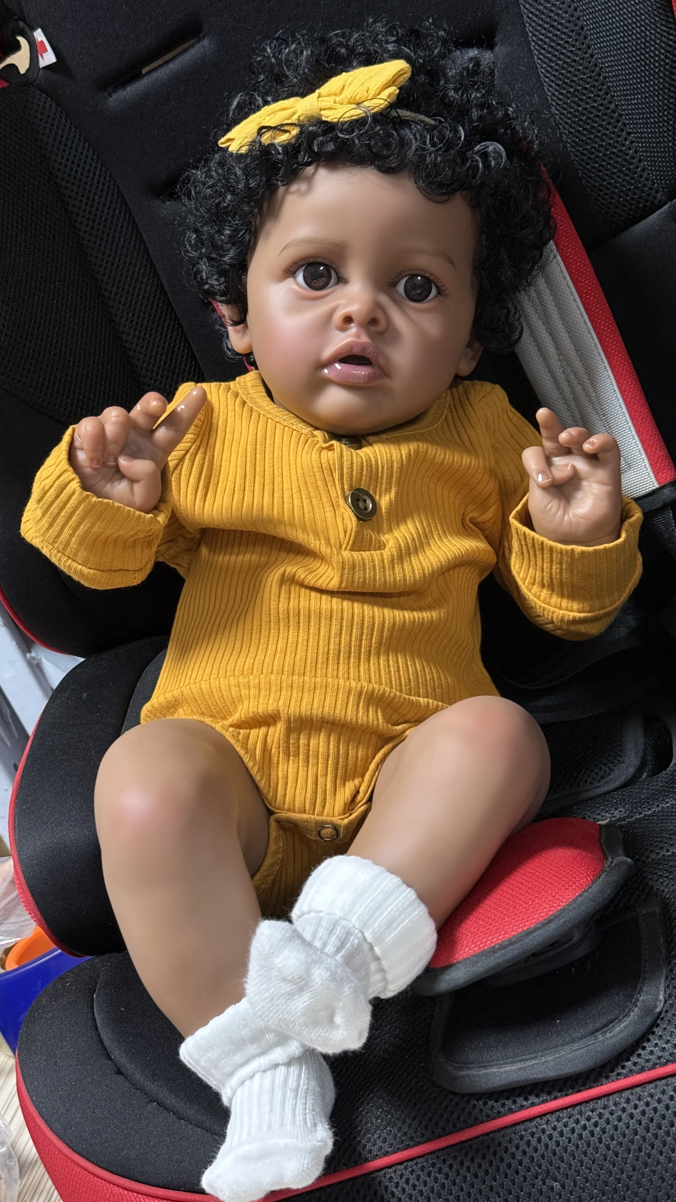 Muñeco Reborn Benjamin realista hecho a mano con pelo rizado - imagen 4