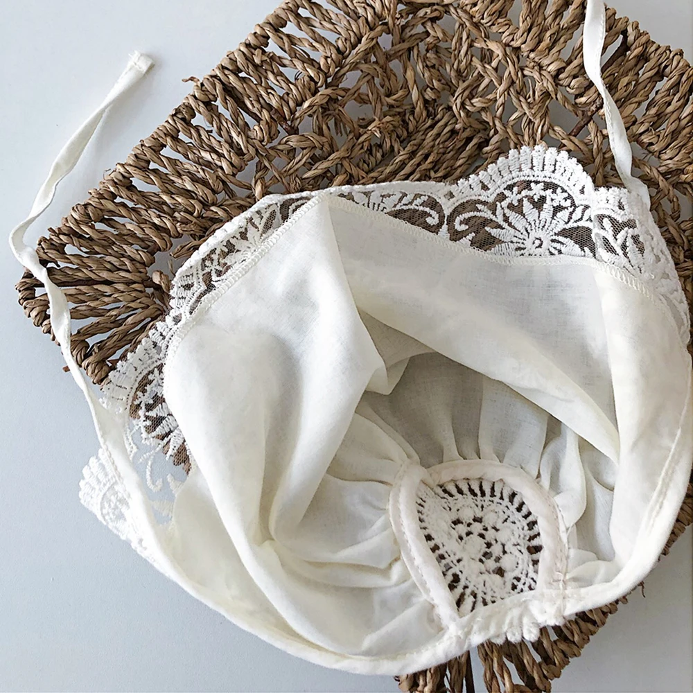 Sombrero de encaje para bebé niña con flores bordadas y volantes - imagen 3