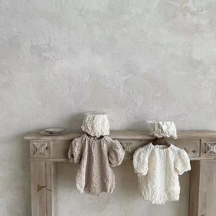 Detalle de volantes y caída del conjunto