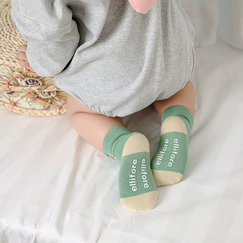 Calcetines antideslizantes de algodón con animales para niños - imagen 2
