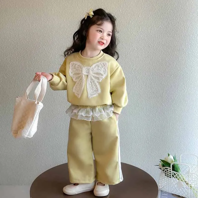 Conjunto de otoño con pajarita para niño, sudadera y pantalón - imagen 4