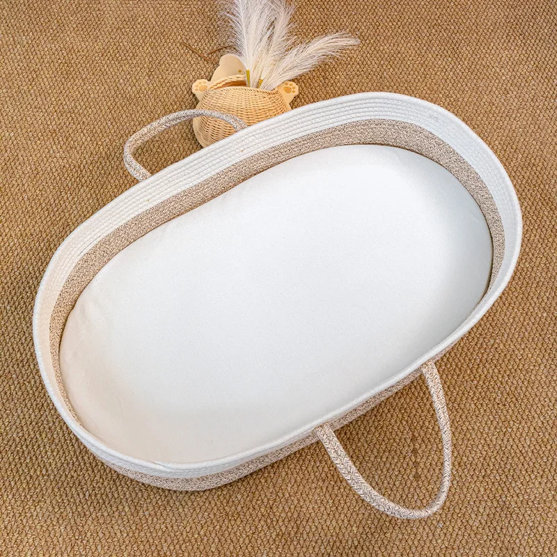 Cesta organizadora para cambiar pañales de bebé estilo boho