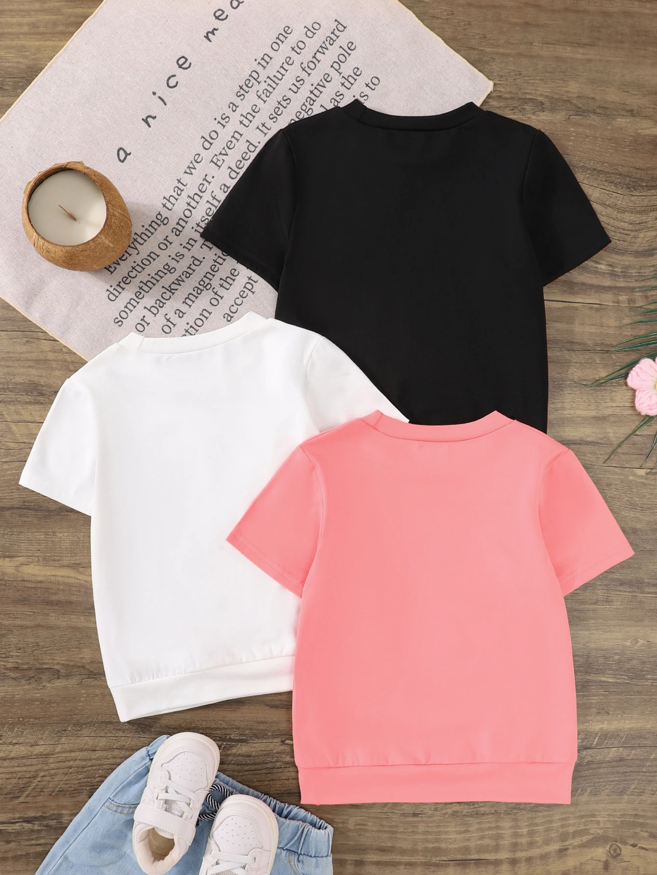 Camiseta de niña manga corta estampado floral cuello redondo - imagen 2
